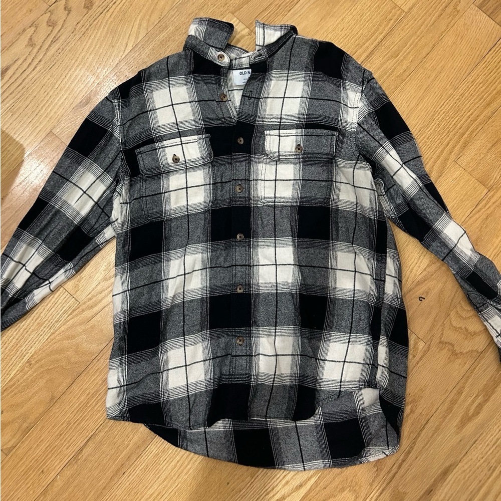 Old Navy Black and White Casual Button Down Shirt